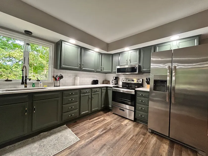 Huntington Hill Haven 4BR 2BA Remodel Ranch House - Image 1