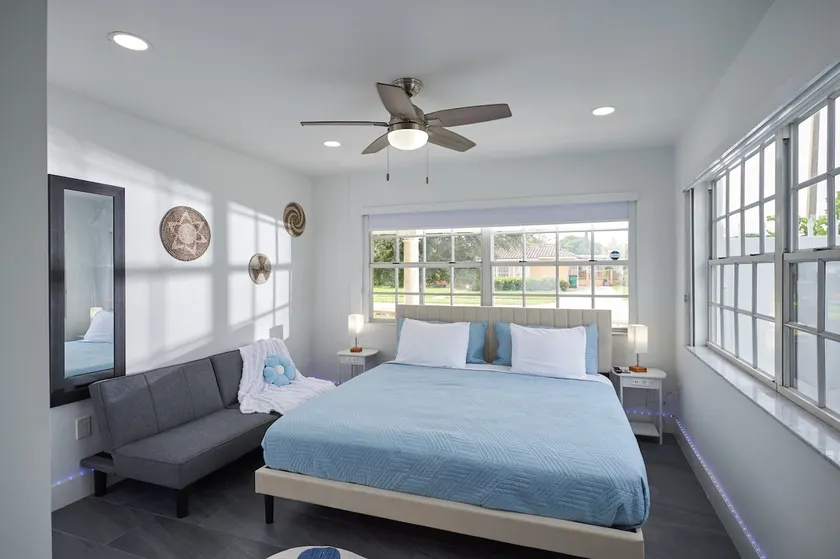 VIP Studio in Kendall - Image 1