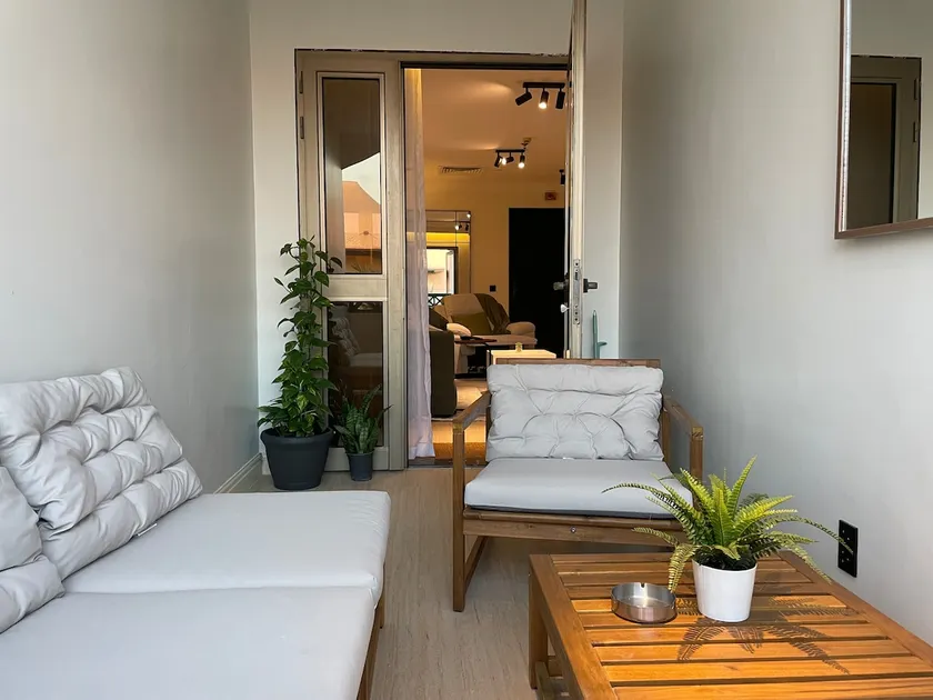 Downtown Terrace Smart entry - Image 1