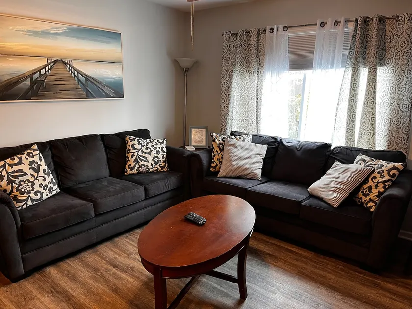 Private apartment minutes from Darlington Raceway - Image 1