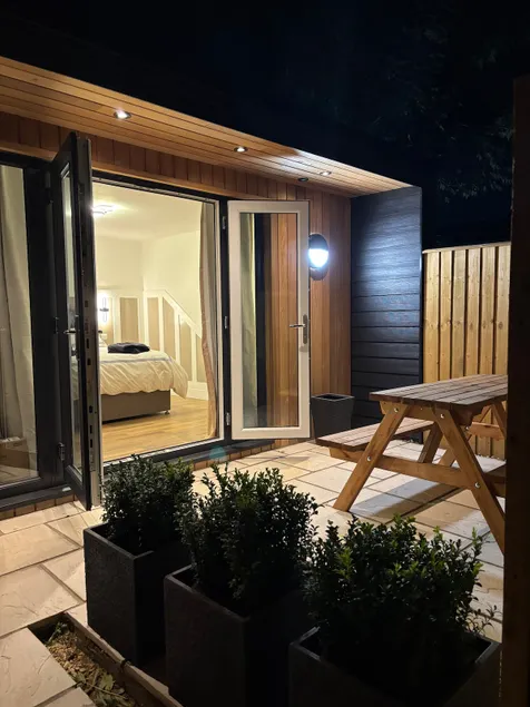 Stylish Garden pod lodges - Image 1