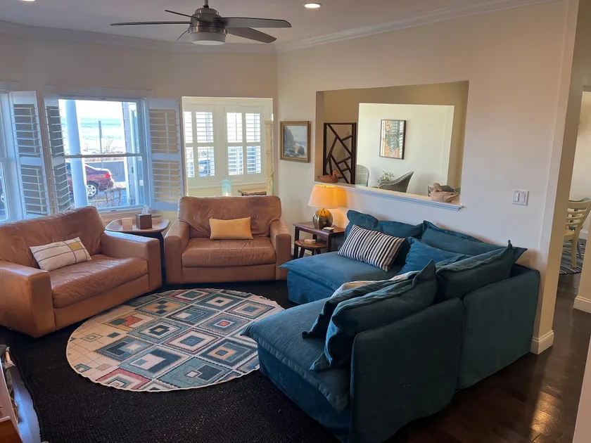 Truly Oceanfront! Spacious Family Petfriendly Home - Image 1