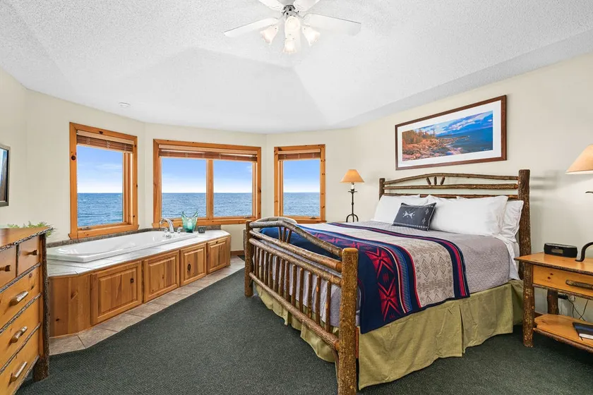 ”Boutique” on Lake Superior Sunrise Waves Romantic - Image 1