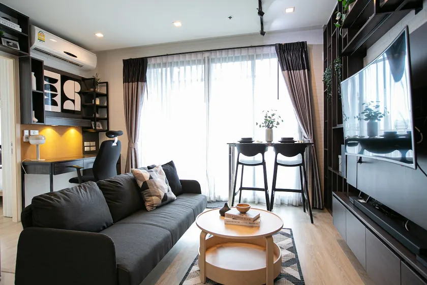 Modern Living steps to MRT - Image 1