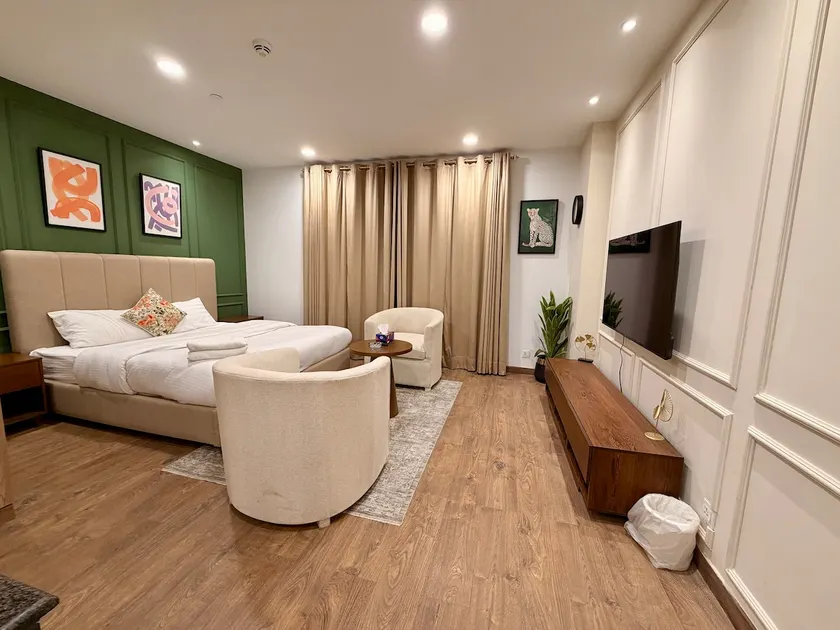 Penthouse Studio | 9th Flr | Penta Sq | DHA 5 - Image 1