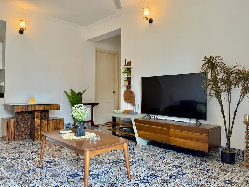 Casa Sol Y Sombra 2BHK | Near Thalassa | Pool & Gym - Image 1