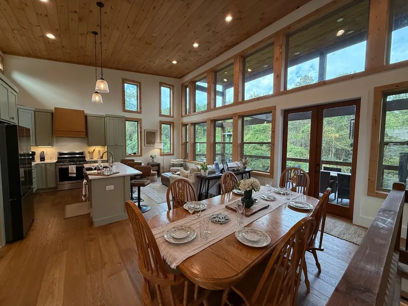 Orchard Hideaway 3/3, BIG porches, 1 mile to town - Image 1