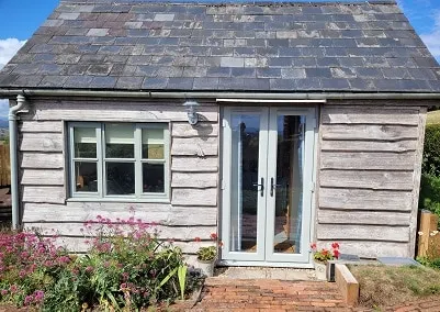 The Oak Cabin - Image 1