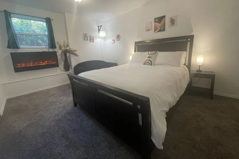 Finigins Hideaway Close to Airport/Parking/Laundry - Image 1
