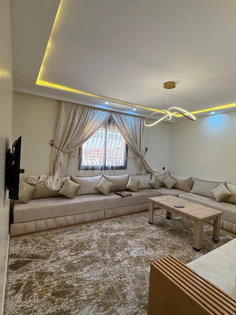 Cozy Bright Family Apartment Near City Center - Image 1