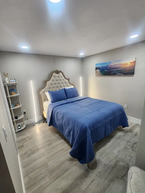 The Pelican Modern Apartament - Image 1