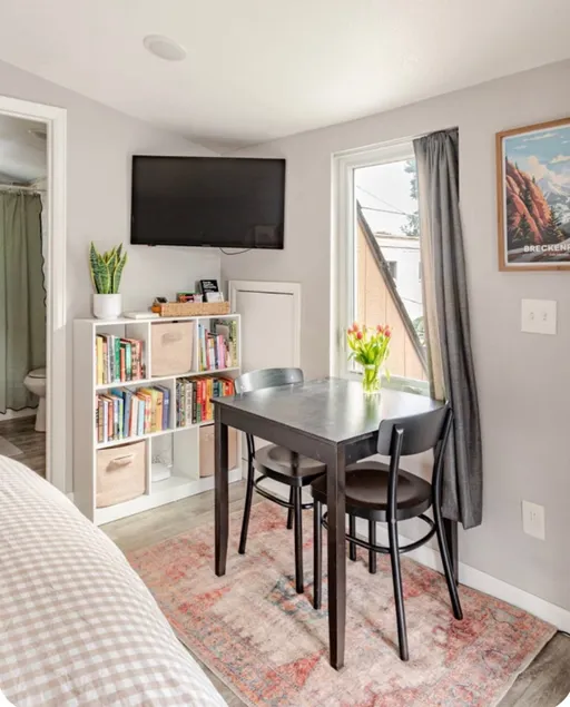 Charming Platt Park Studio – Walk to Old S Pearl - Image 1