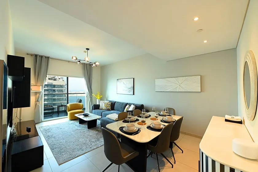Urban Retreat - Premium Stay - Gym & Pool Access - Image 1