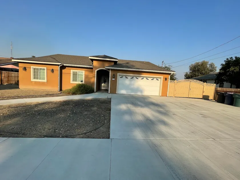 Modern 3-Bed Home 1-hour to the sequoias park - Image 1