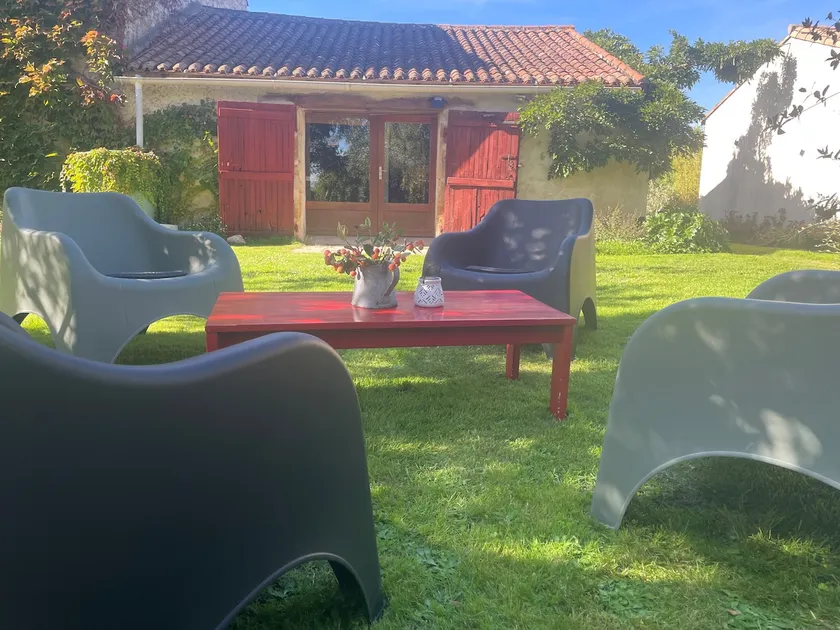 Gîte with private garden. - Image 1