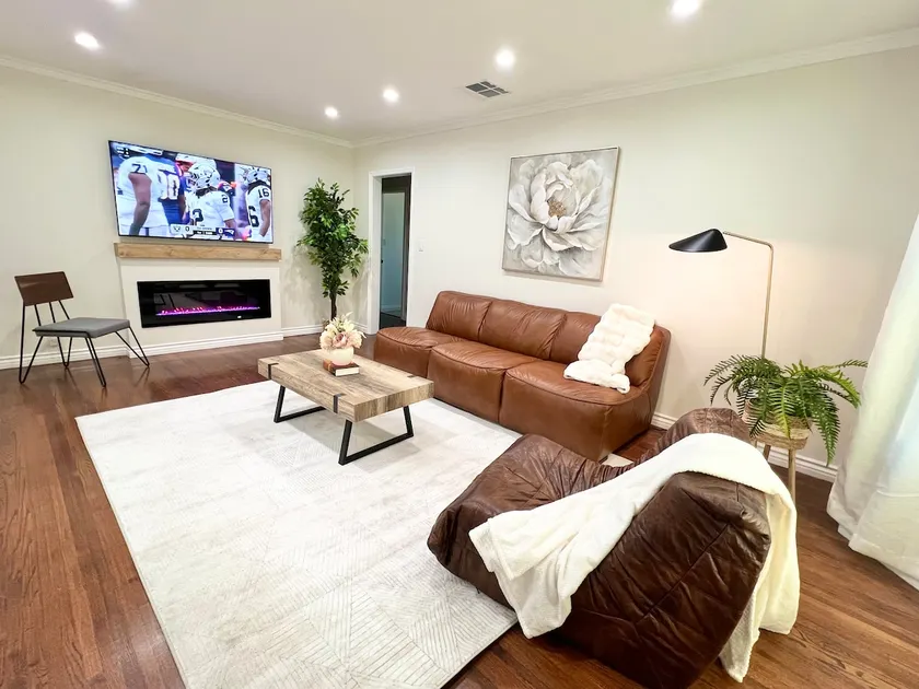 3Br/2Ba Newly Remodeled House near Disney & DTLA - Image 1