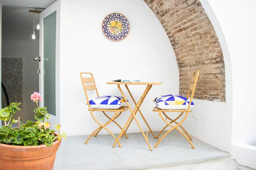 Courtyard House - Image 1