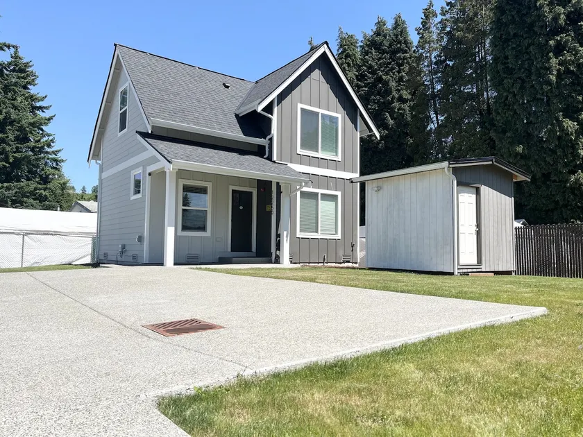 Cozy Home by Sea-Tac Airport - 3 bedrooms. - Image 1