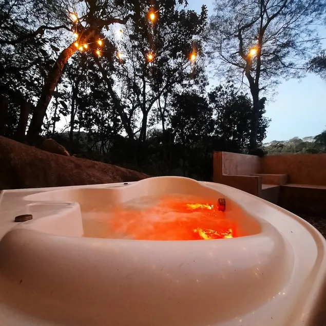 Chalet Cabin with Jacuzzi and Garden Fireplace - Image 1