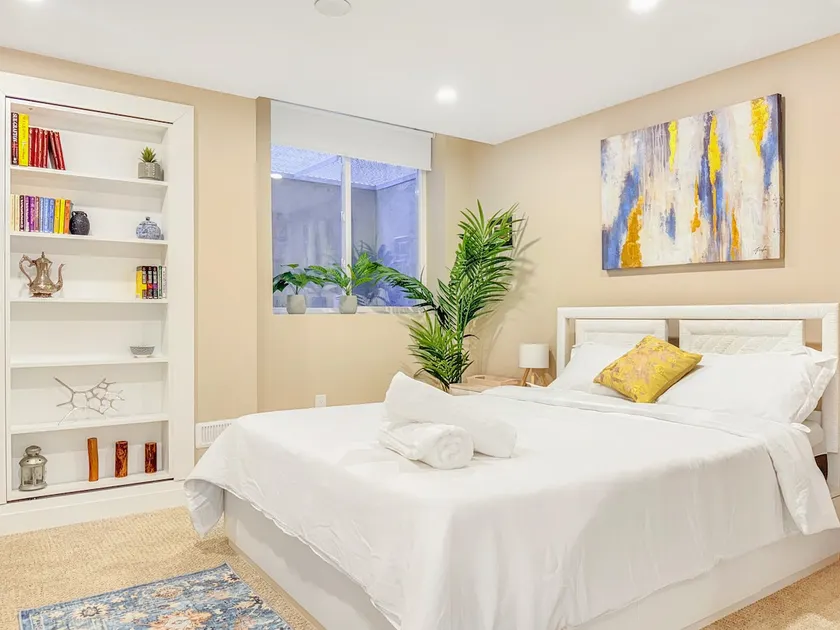 Stylish Vaughan 1BR • Long Stays Welcome - Image 1