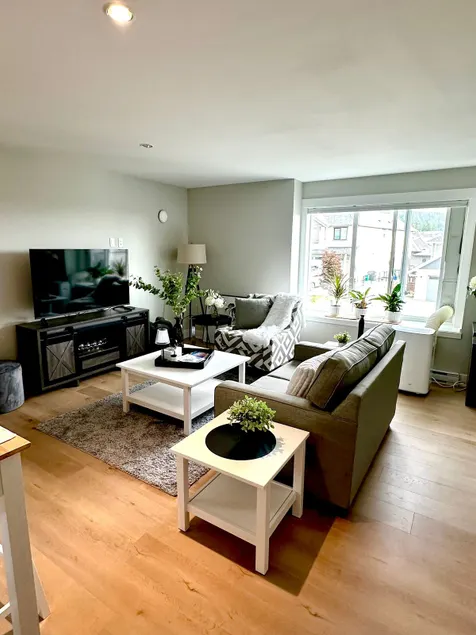 Modern One-Bedroom Retreat in Bear Mountain - Image 1