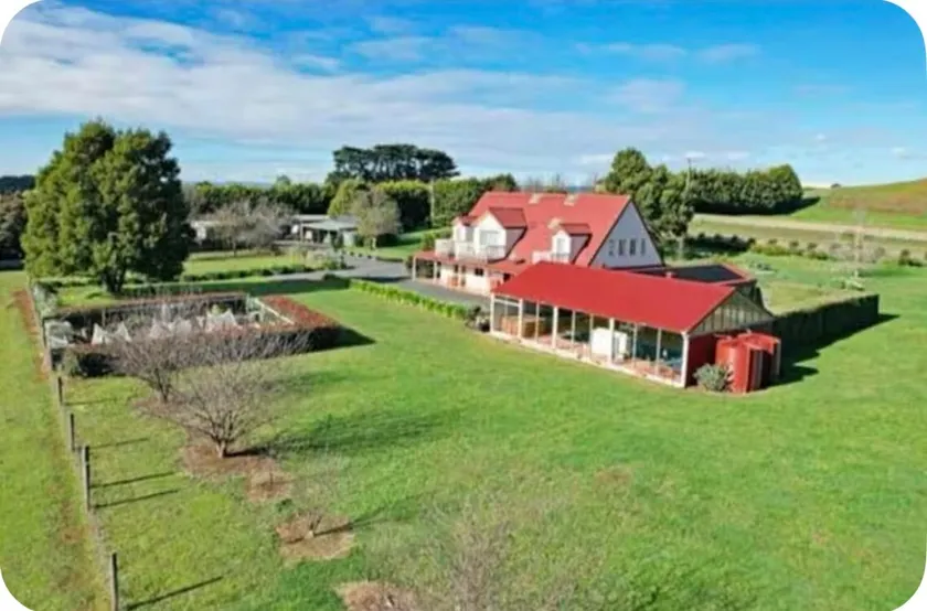 Private Farmhouse Retreat! Hot Tub, Pool, Firepit! - Image 1