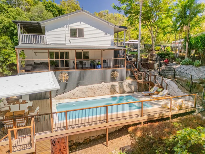 Valley Vista – Treetop Getaway with Pool & Firepit - Image 1