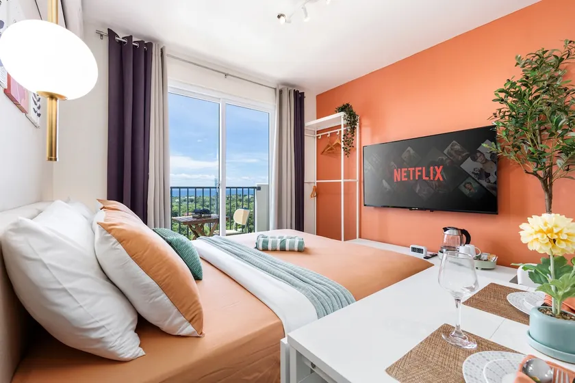 Exquisite Condo Near Airport•Pool•Seaview•CCLEX - Image 1