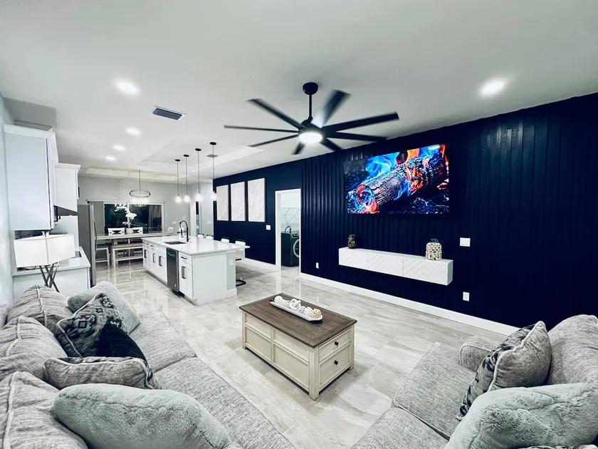 The Luxe Retreat - Image 1