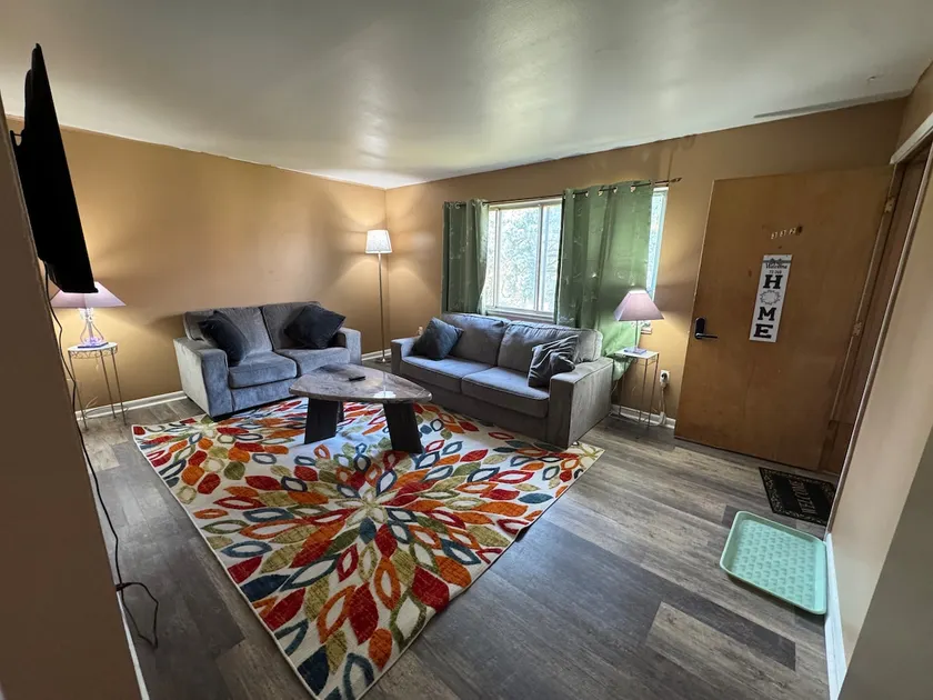 Jetsetters Runway Retreat - Image 1