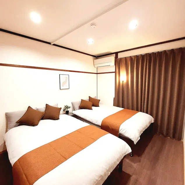 A comfortable stay in Kumamoto with *free parking* and a clean space for couples and small groups Good access to Aso, Kumamoto Castle, and downtown - Image 1