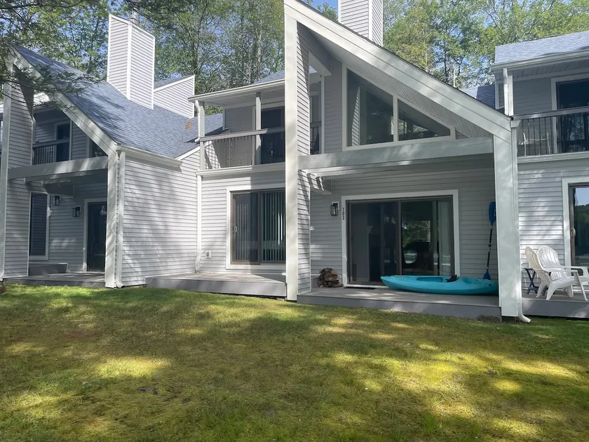 Modern Lakeview Townhome Near Golf Course - Image 1