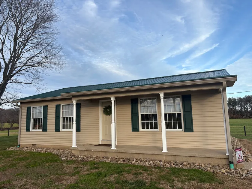 Just a Little Farmhouse - Image 1