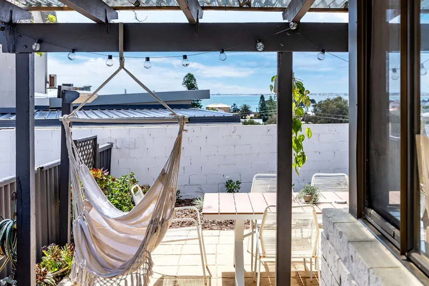 Beachside Villa with Ocean Views, Aircon - Image 1