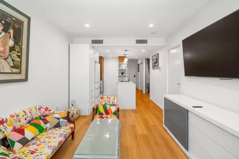 Stylish 1B Apartment in Dickson | Central Location - Image 1