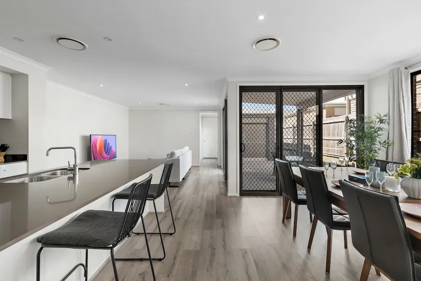 Modern Comfort Patio and Workstation with Garage - Image 1