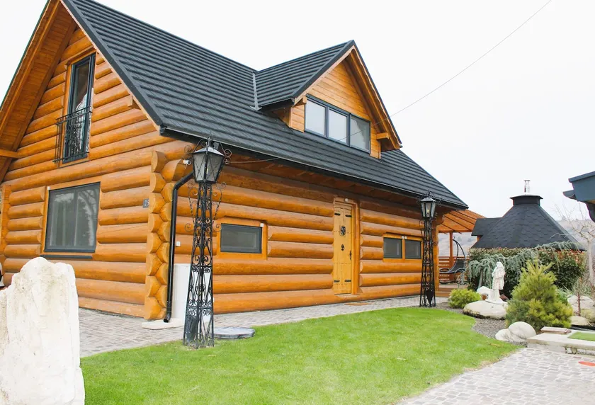 H25 Guesthouse - Image 1