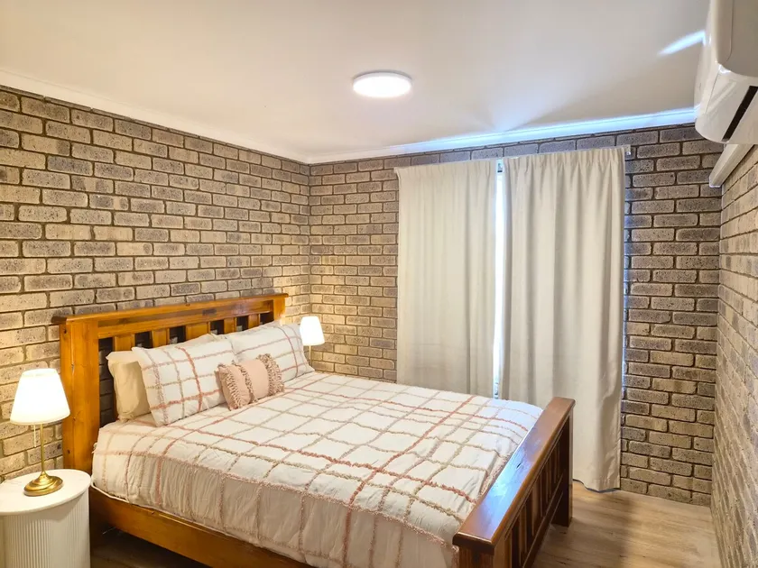 Comfortable Stay Minutes from the Centre - Image 1