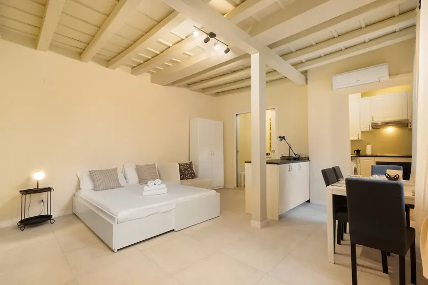 Junior Suite Milano- Quiet and Comfort - Image 1