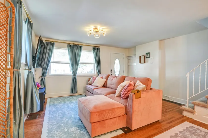 Pearl – A Phoenixville Retreat - Image 1