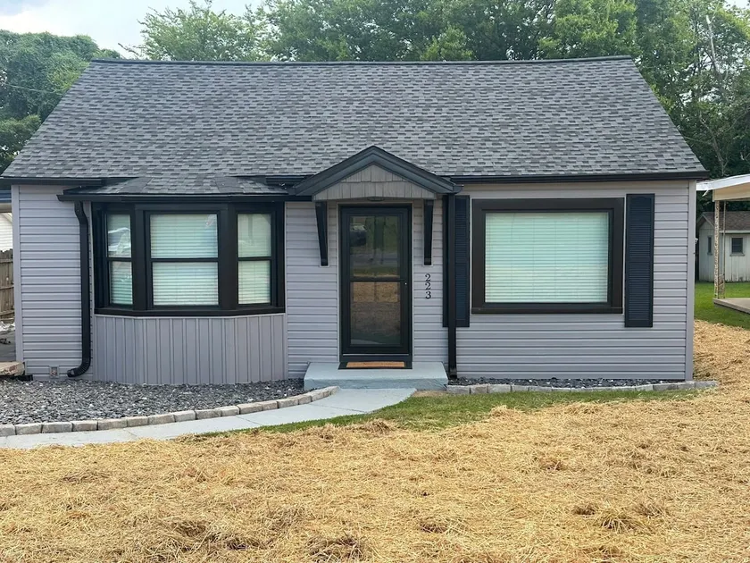 Cozy 2 Bedroom House - Image 1
