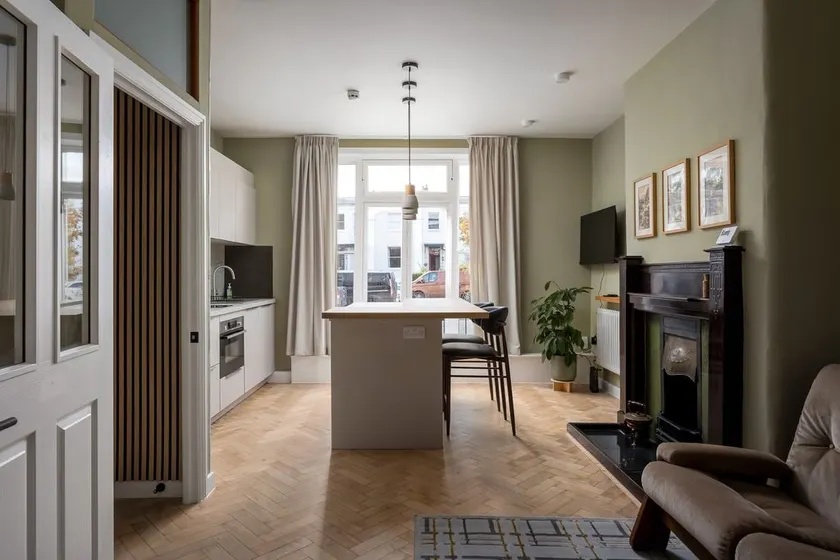 Luxury apartment- in central Cheltenham - Image 1
