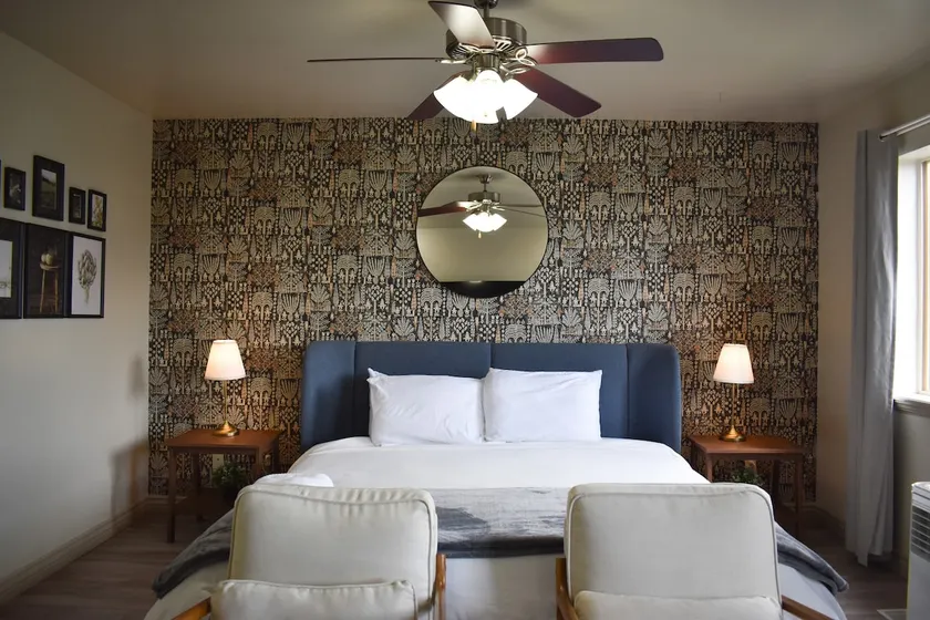 Spacious Studio Retreat I Century - Image 1