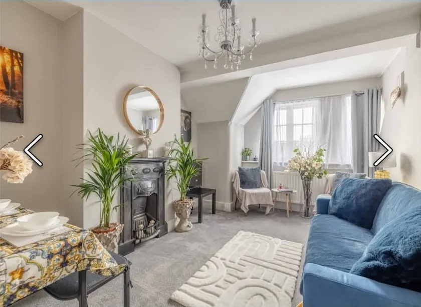 2 Bed apartment in Windsor Town Centre. - Image 1