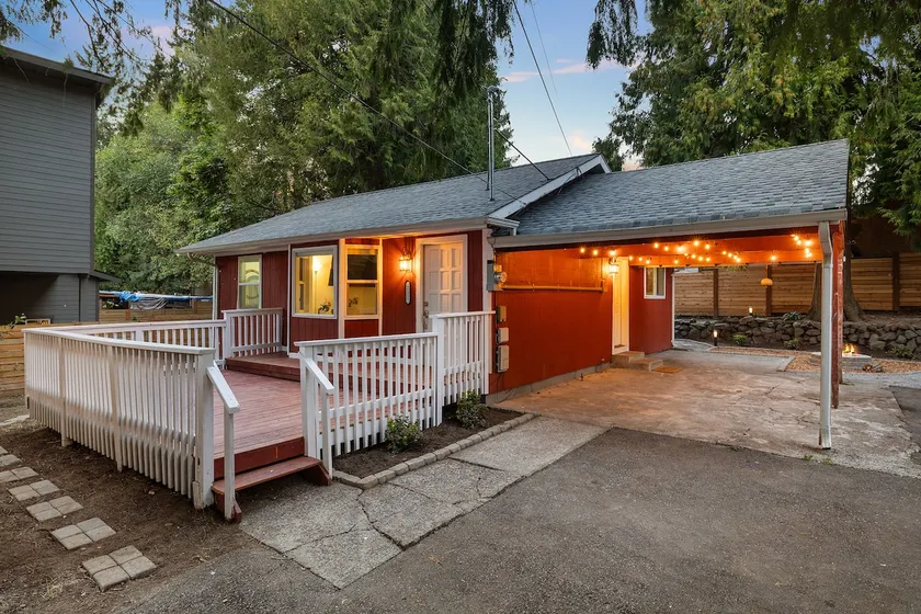 Cozy Cottage, Near Airport and downtown - Image 1