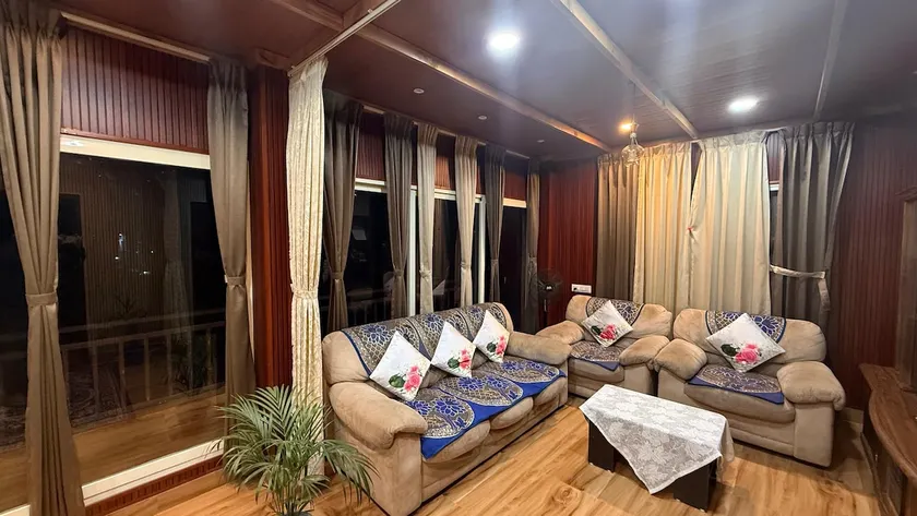 Scenic Hill View and Peaceful Stay at Siliguri - Image 1