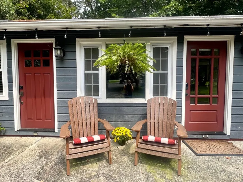 Hudson Valley Carriage House - Image 1