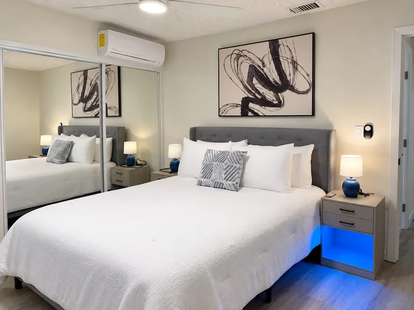 1BR/1BA10min to Airport ~free WiFi ~ Free parking - Image 1