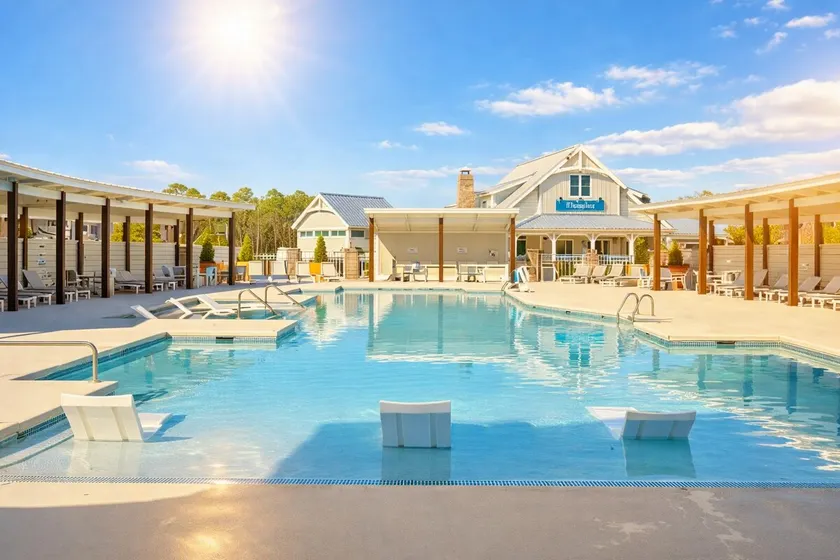 4BR Beaucoast | Walk to Pool + Downtown - Image 1