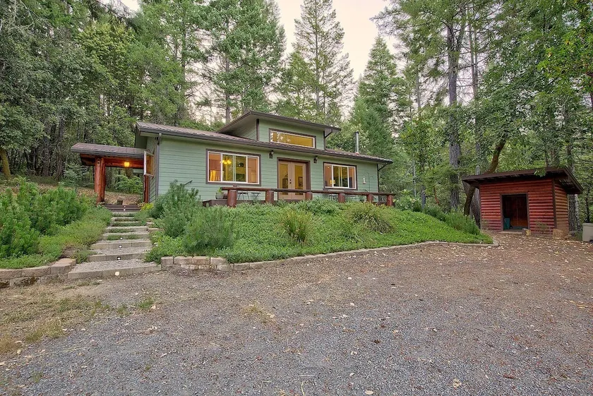 Peaceful Retreat on 10 Acres – Near Lake Selmac - Image 1